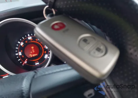 2011 Toyota 4Runner Limited V6 z USA, uszkodzony, nr VIN JTEBU5JRXB5076009